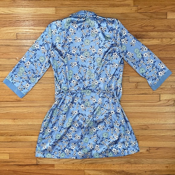 ADONNA Blue Floral Robe - Picture 10 of 11